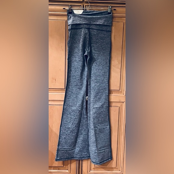 NWT Offline by Aerie Foldover Hi-Rise The Hugger Flare Leggings - Picture 9 of 16